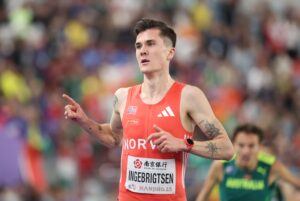 Duplantis retains pole vault title with 6.15m | World Indoor Championships Nanjing 25