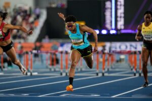 Charlton defends world indoor title | World Indoor Championships Nanjing 25
